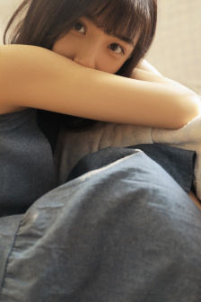 秘书边打电话边被躁BD
